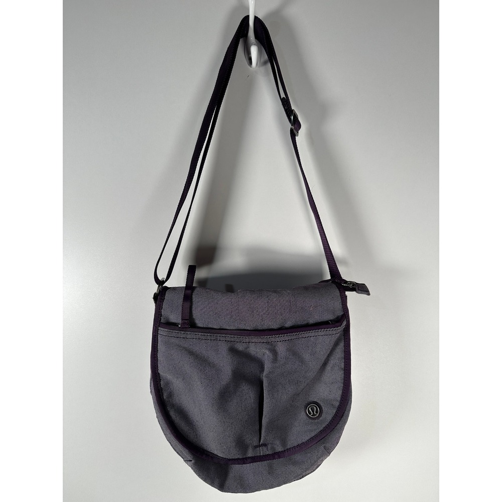 Lululemon Purple Pinstripe Crossbody Messenger Bag Sporty Utility Gorpcore Purse